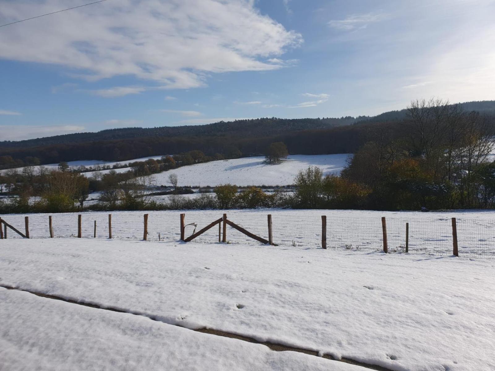 Gite Avec Vue Panoramique, Ideal Pour Un Weekend ! Mont-Saint-Jean  Exteriör bild